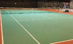 Tennisbane, inde