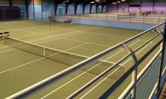 Tennisbane, inde