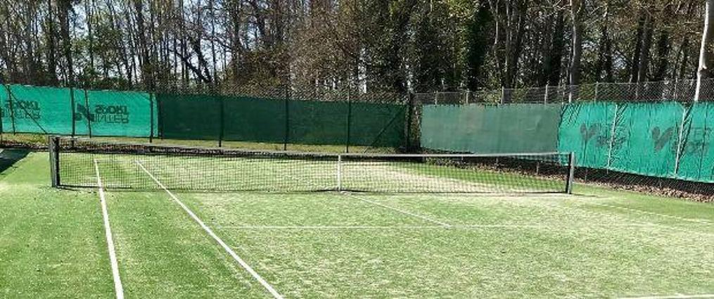 Tennisbane, kunstgræs