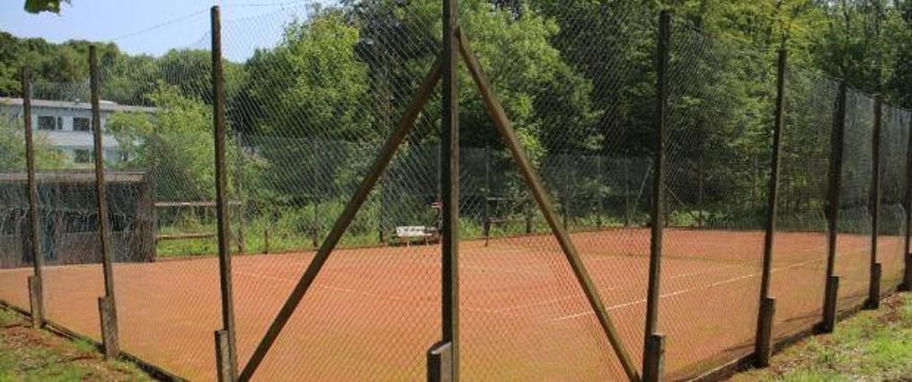 Tennisbane, grus